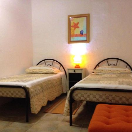 Anna Karistu Accommodation Kerċem Rum bild