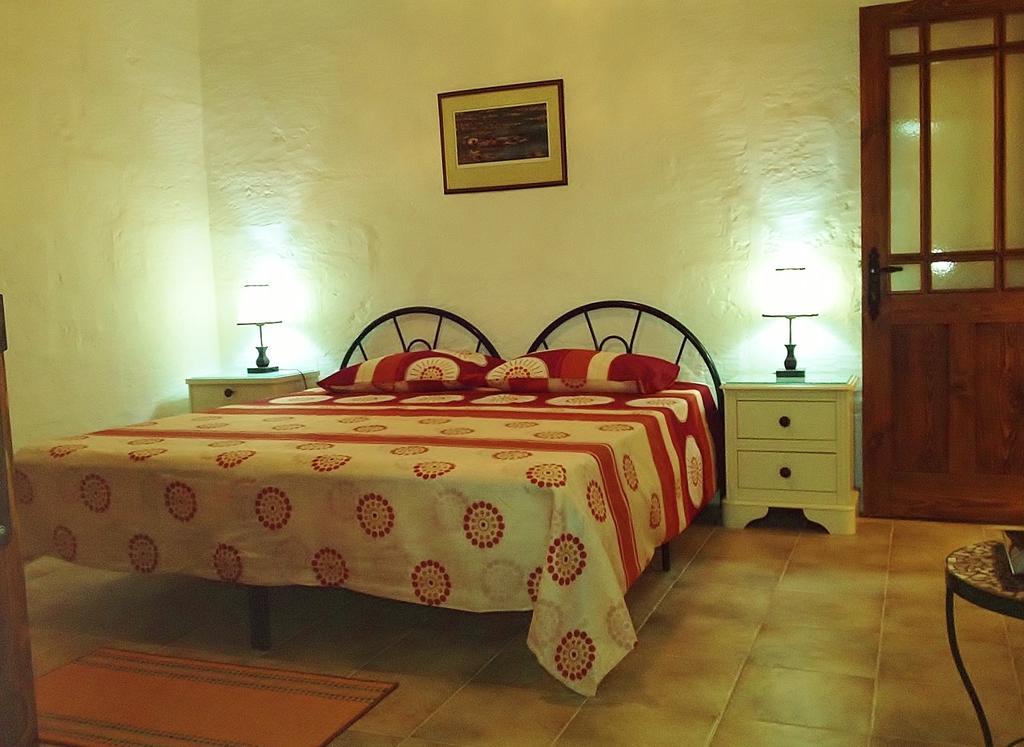 Anna Karistu Accommodation Kerċem Rum bild