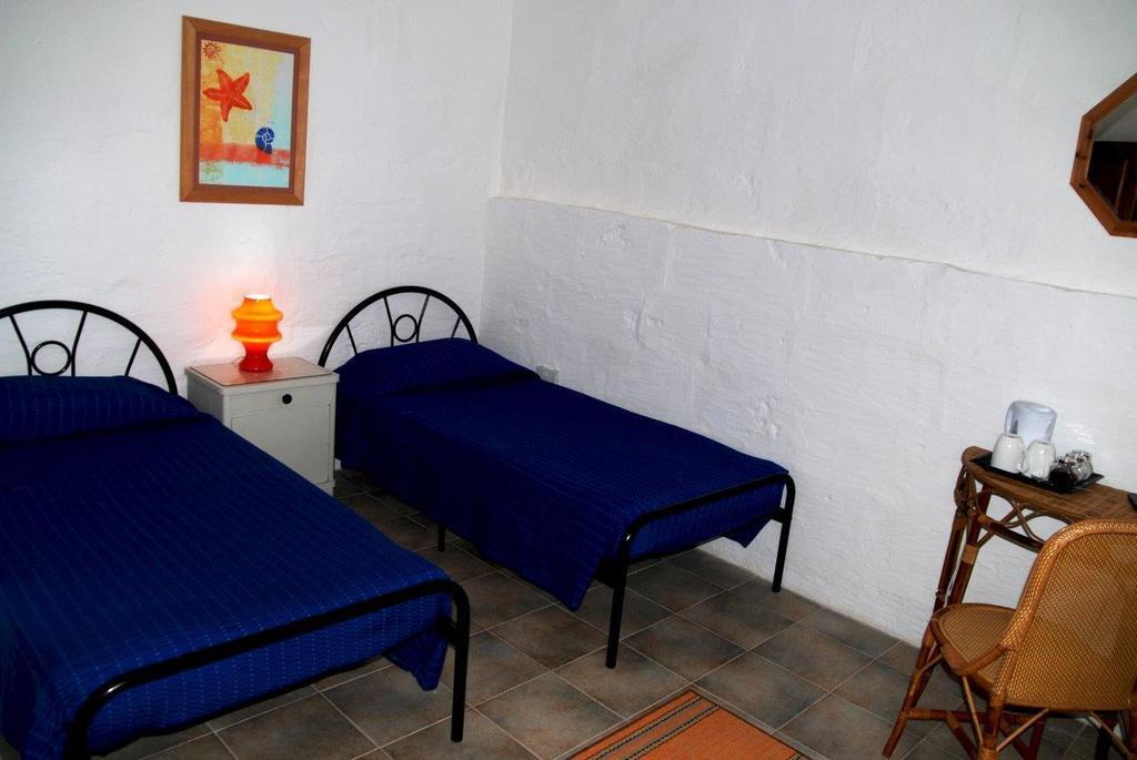 Anna Karistu Accommodation Kerċem Rum bild