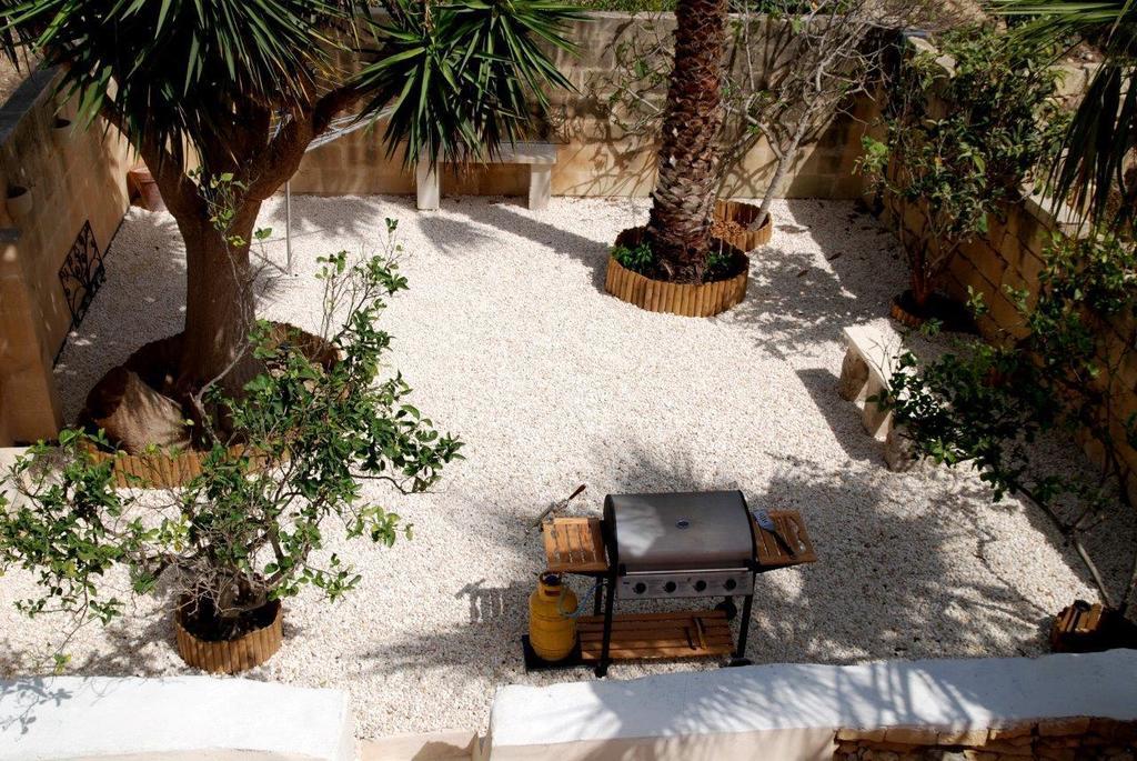 Anna Karistu Accommodation Kerċem Exteriör bild